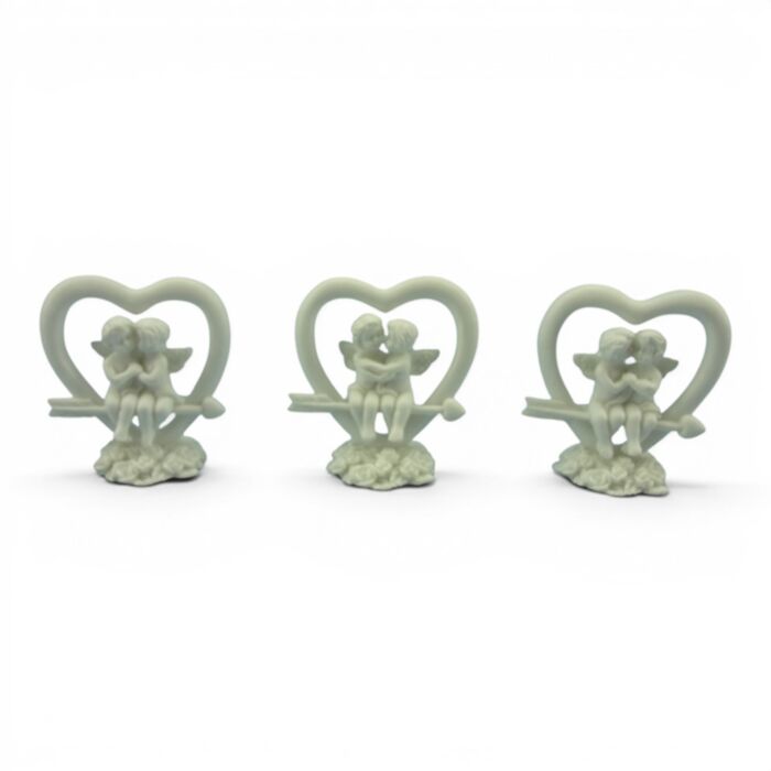 Heart of Heaven - Cherubino con freccia di Cupido, cuore e rose